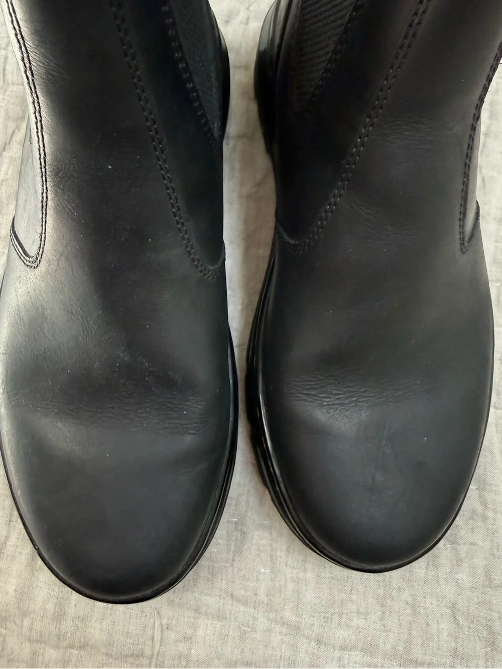 Dr.Marten’s Unisex Embury Black Chelsea Boots US Size 8M - Wyoming Matte Leather - Picture 4 of 8